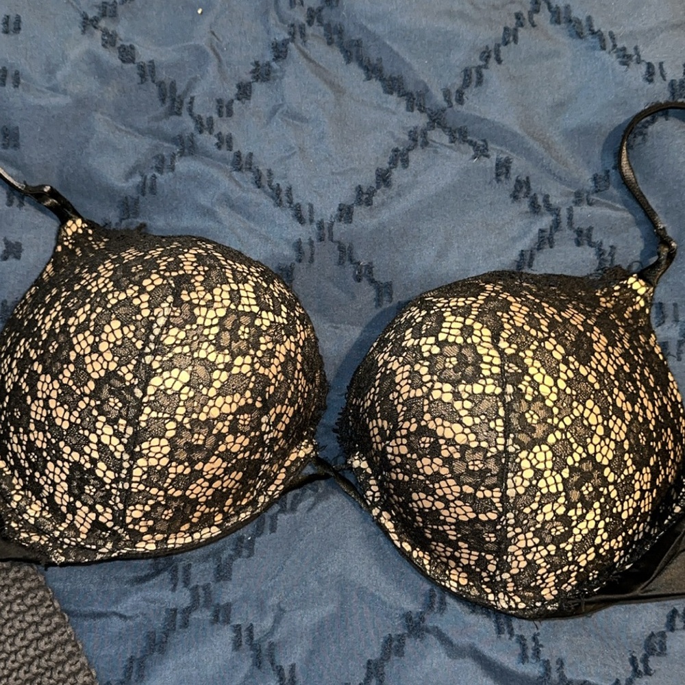 Victoria's Secret Black Lace Underwire Bra
